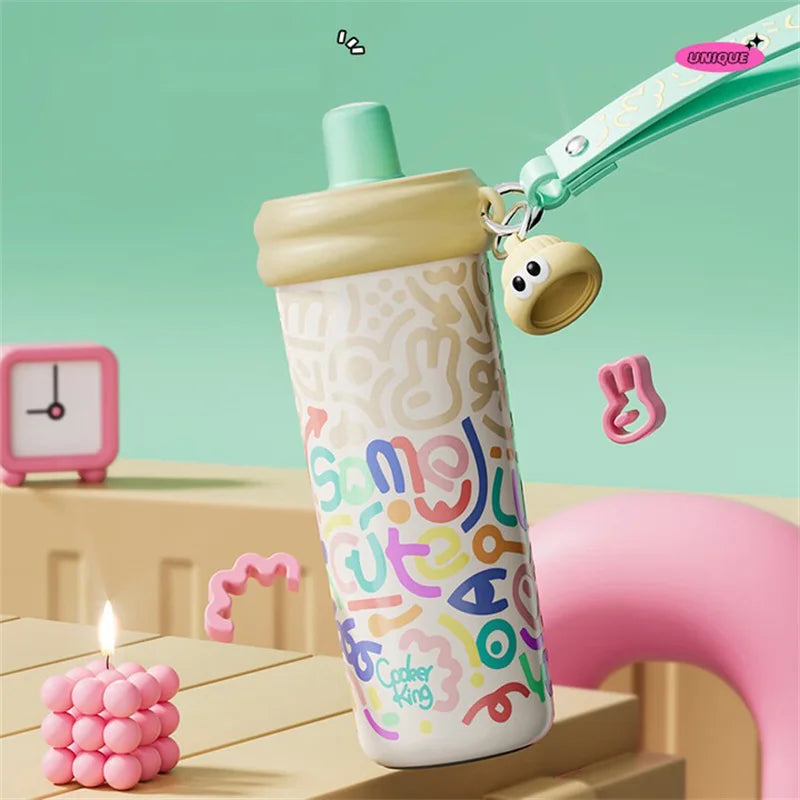 Graffiti Insulated Water Bottle – 600ML Stainless Steel Thermos with Straw